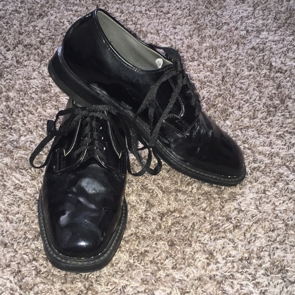 black shiny formal shoes